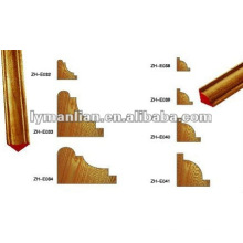 Corner wood mouldings